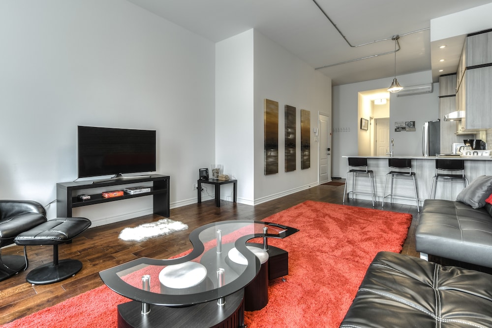 St Laurent Apartments