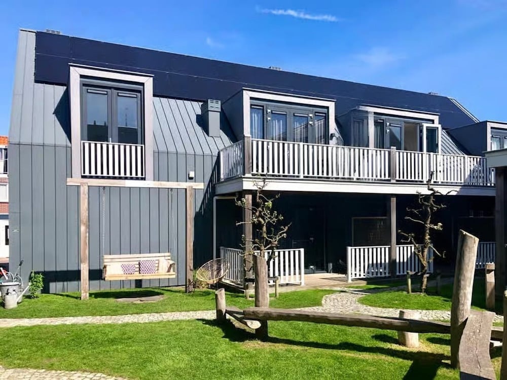 Beautiful Lodge Located in Center of Zoutelande