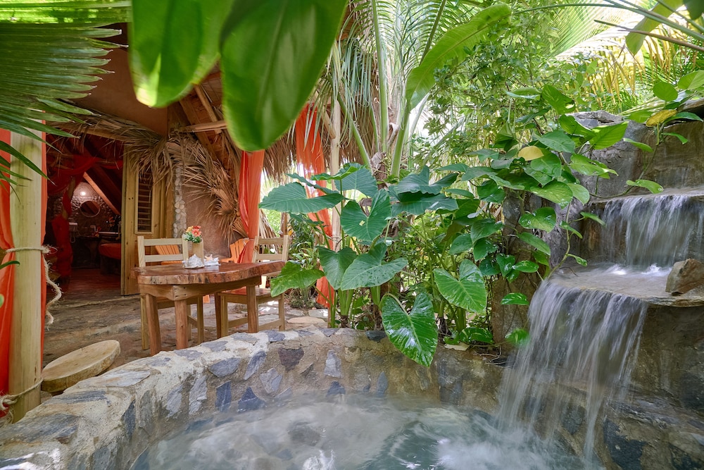 CHALET TROPICAL Hotel & Restaurant-Pizzeria