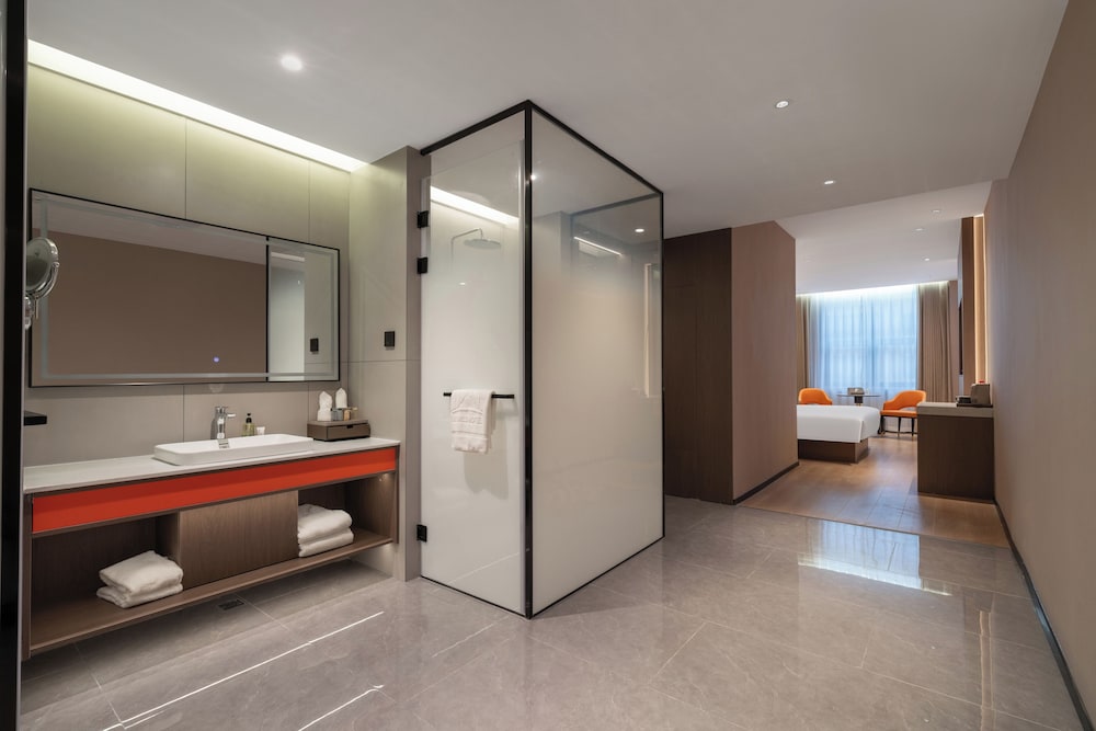 World Hotel Hualian Shoppin Plaza branch