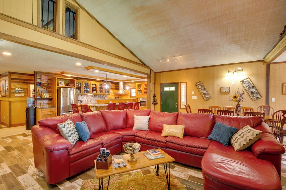 'bayview' - Lakefront Family Cabin in Odessa!