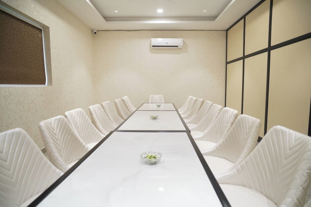 Hotel Mahalaxmi Grand