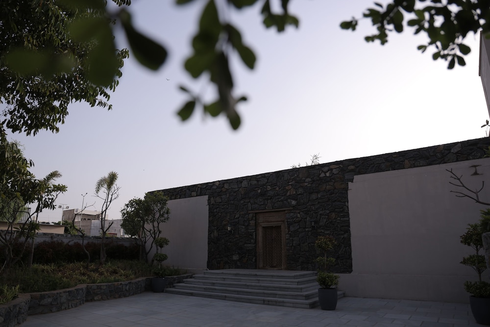Balaji Seven Hills