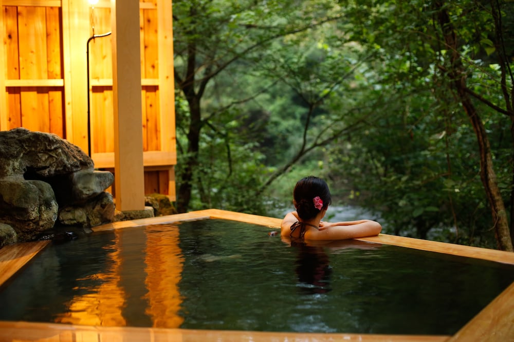 Yamanaka Spa Hanatsubaki