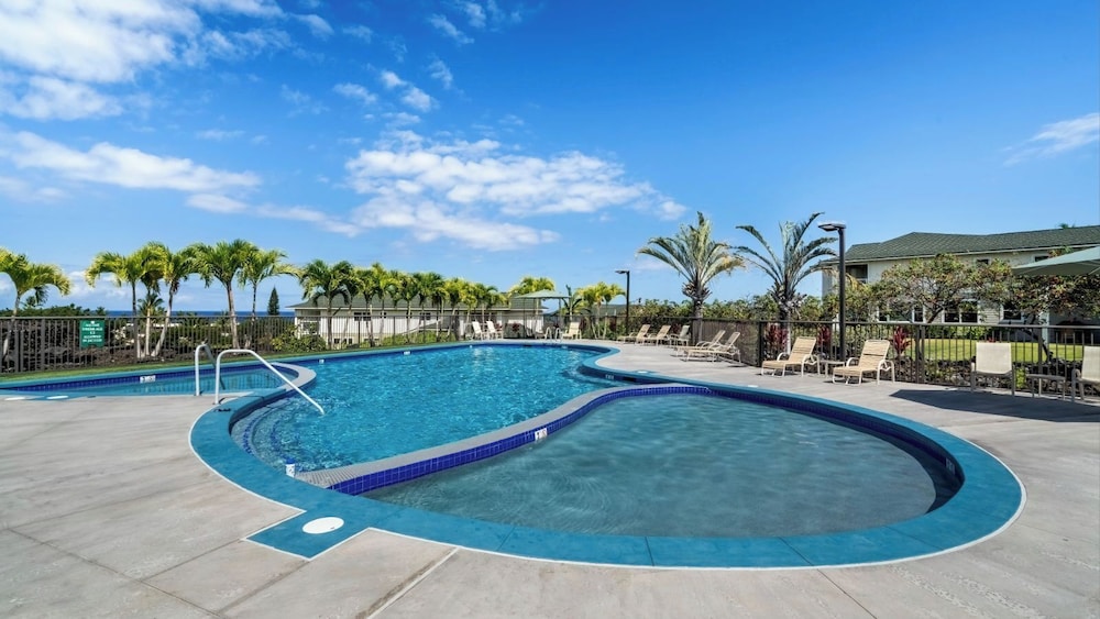 Updated Townhome Ocean View Private BBQ & Lanai - Vrkcv