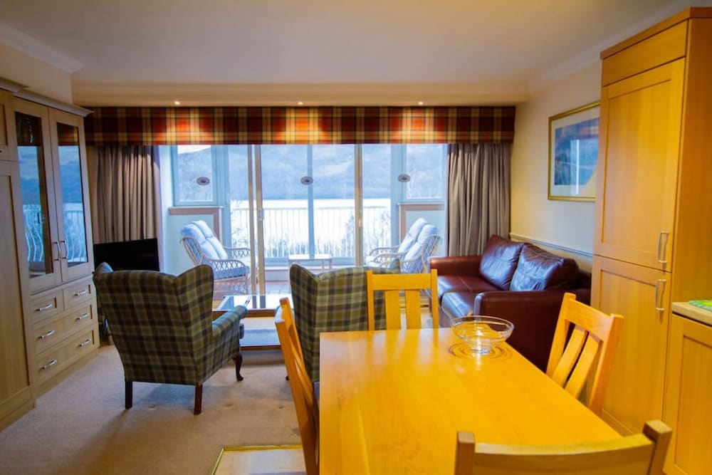 Loch Rannoch Highland Club Studio 01