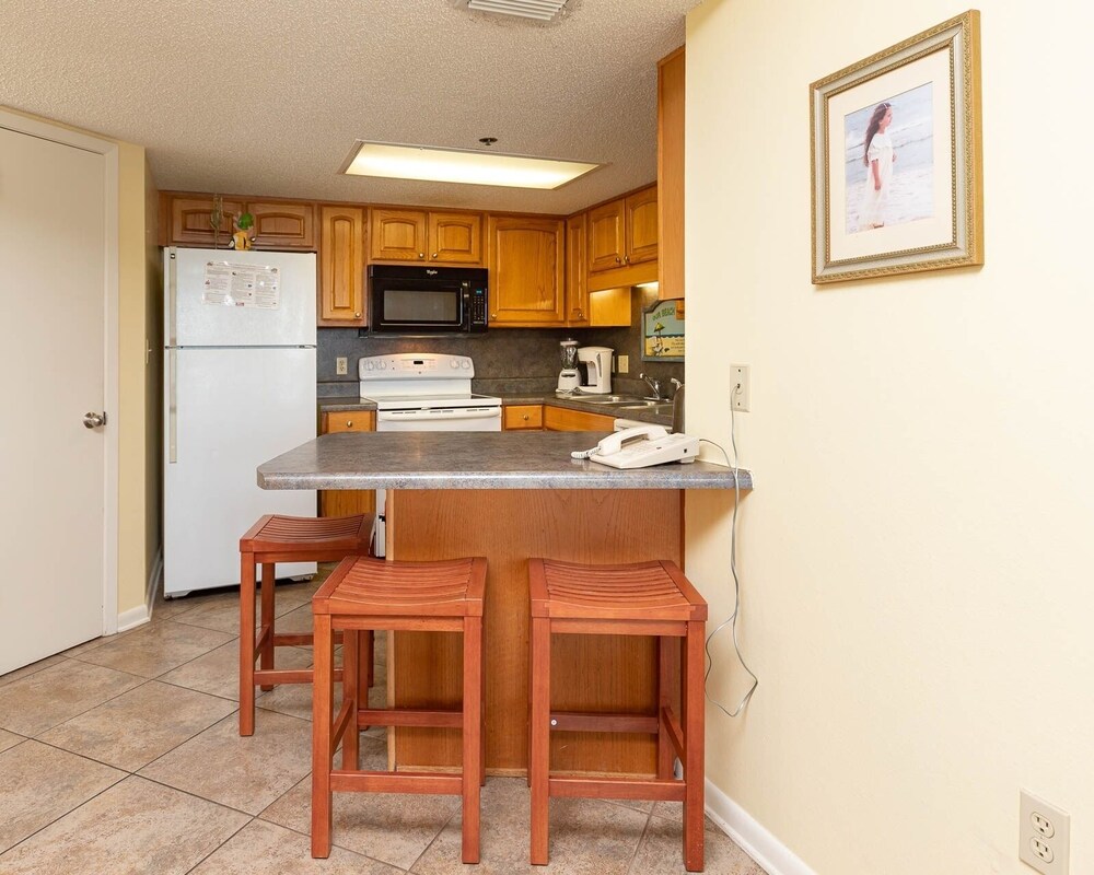 Phoenix Iv 4044 2 Bedroom Condo