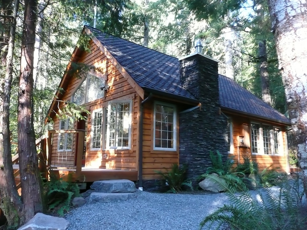 Copper Creek Inn at Mt Rainier