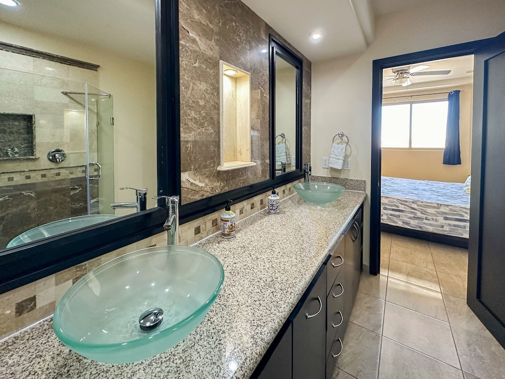 Amazing Location Close to it all Great Price