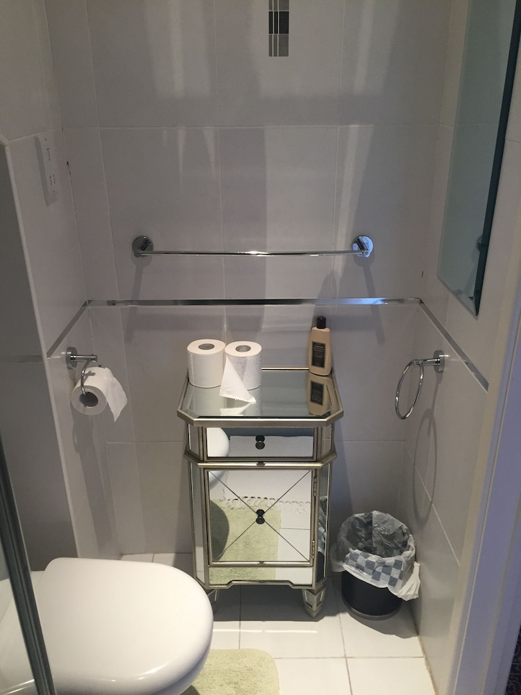 Edgware Bed and Breakfast