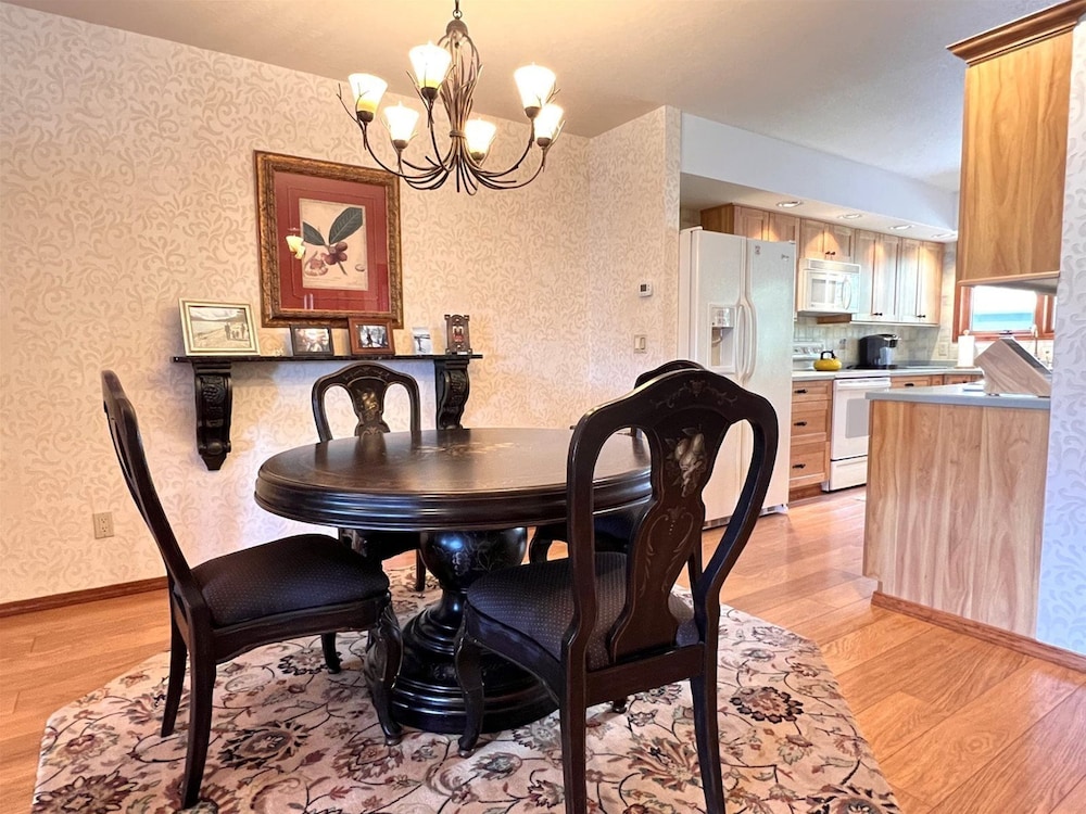 Mh116 Mountain Harbor Cottage by the Lake view 5