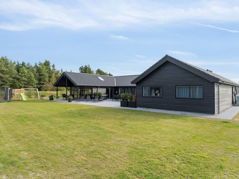 5 Star Holiday Home in Norre Nebel