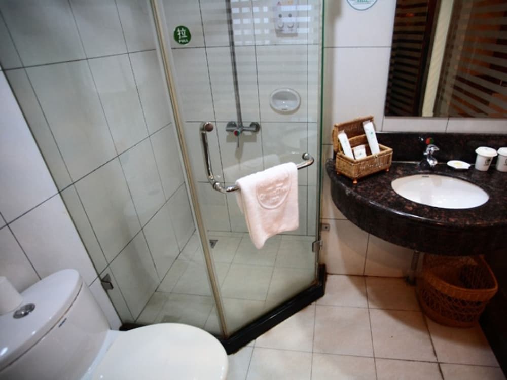 GreenTree Inn Huaian Chuzhou Avenue Zhou Enlai Memorial Hall Hotel - Property Image 2