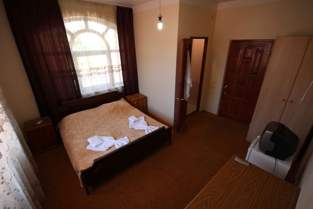 Photo 11