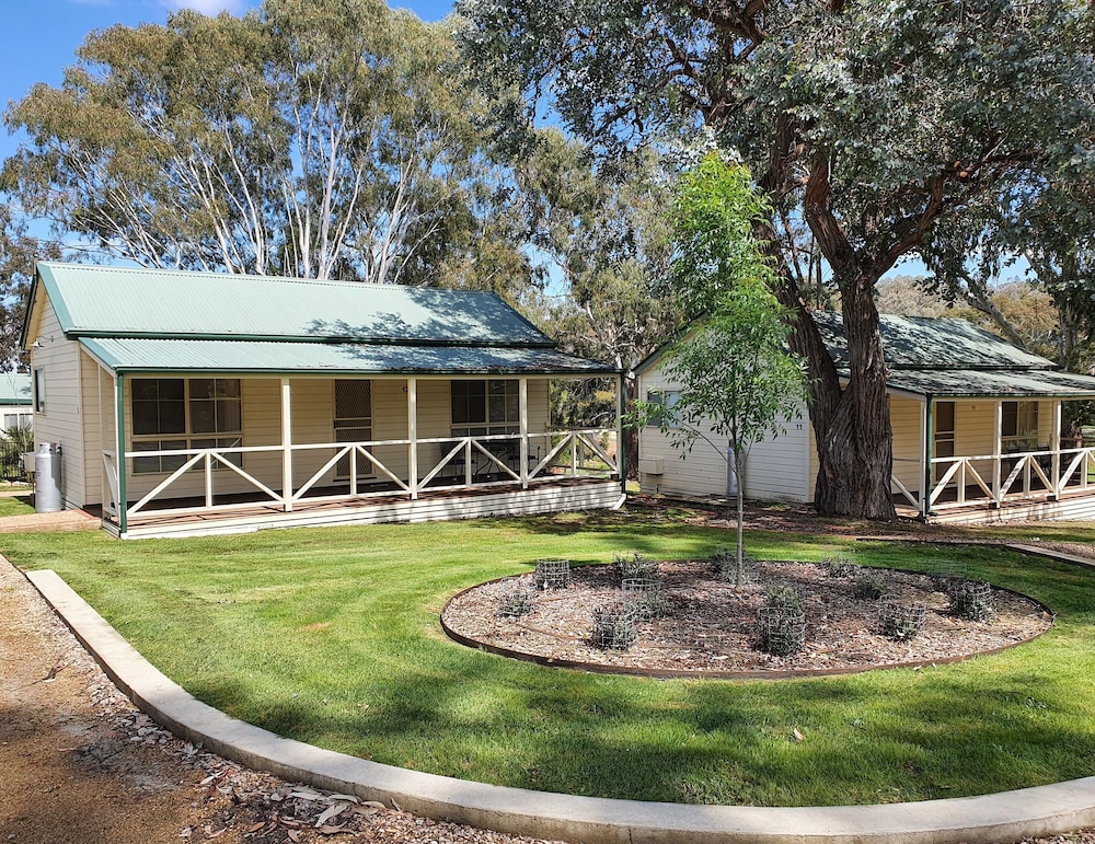 Golden Heritage Cottages