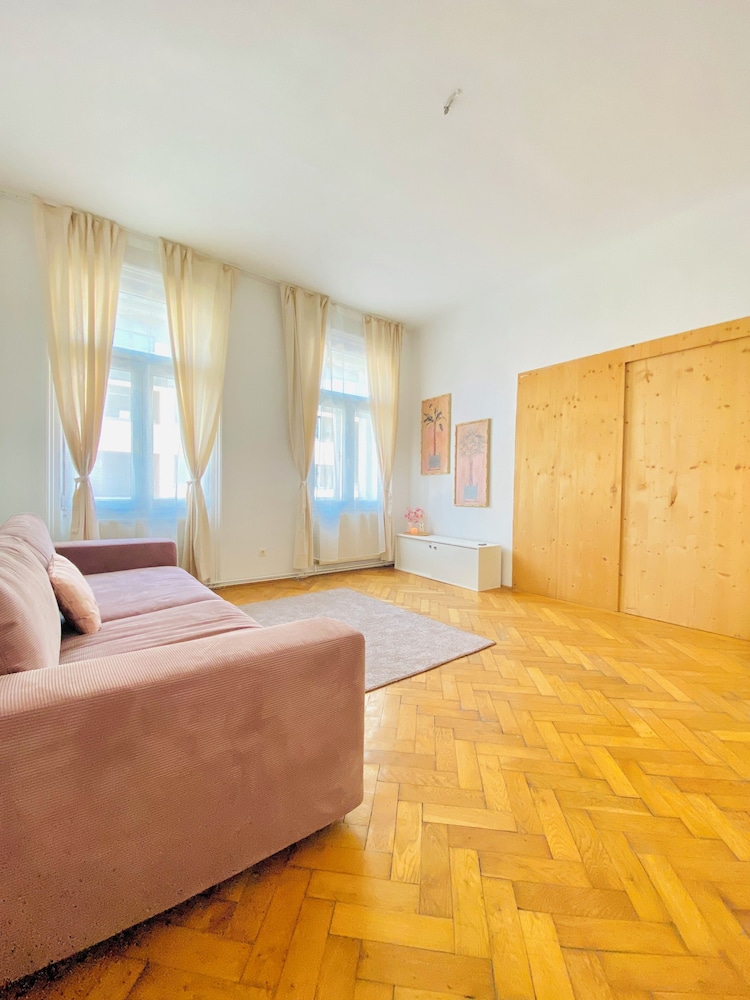 Cozy 2BR Apartment Near Westbahnhof