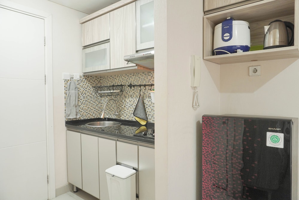 Modern Look and Homey Studio Kebayoran Icon Apartment
