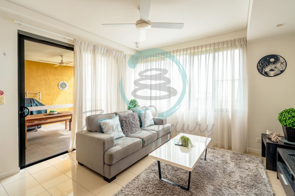 Oceanfront Marvel Harbour View Pool Parking - Image 5