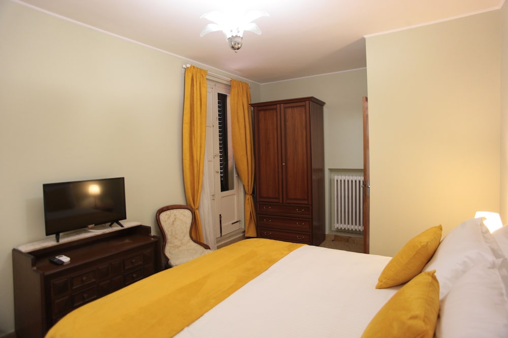 Relais Del Borgo view 3