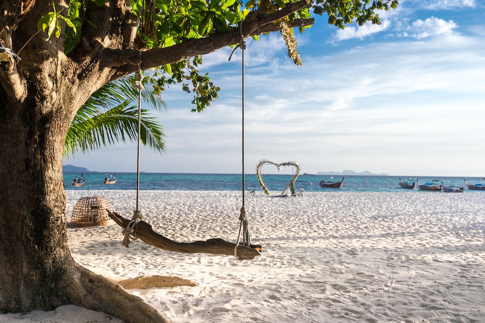 Lipe Beach Resort