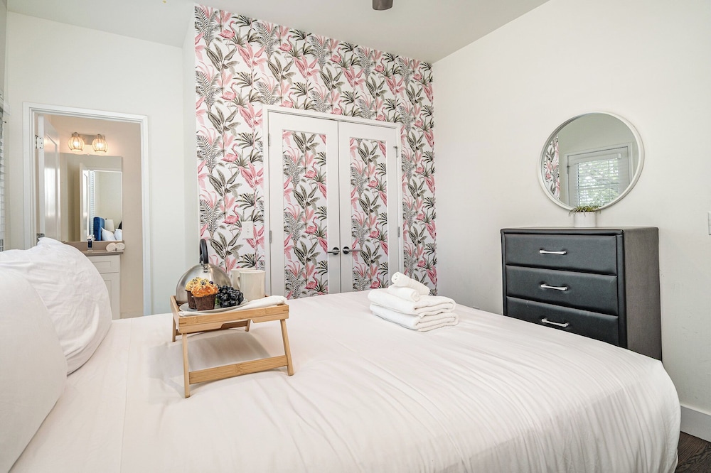Verde Heights-sleeps 12-in Cumberland Heights