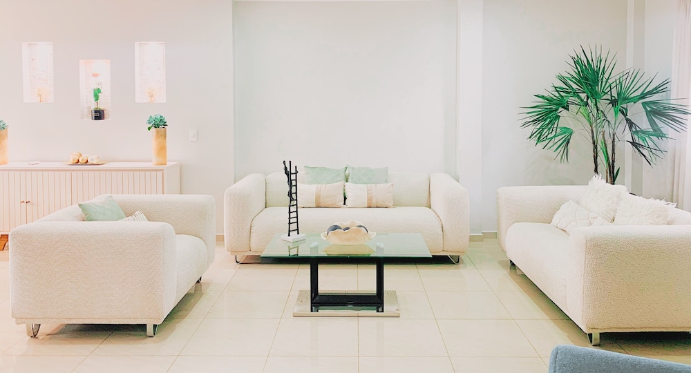 Casa con Piscina Privada para Familias