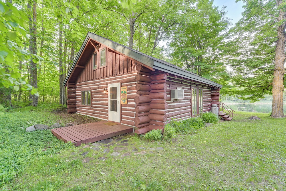 Authentic Log Cabin w/ Private Pond in Glidden