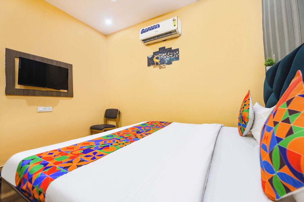 Fabhotel Lotus Inn