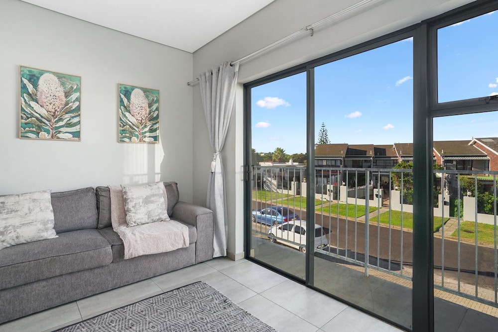 Blouberg Mews