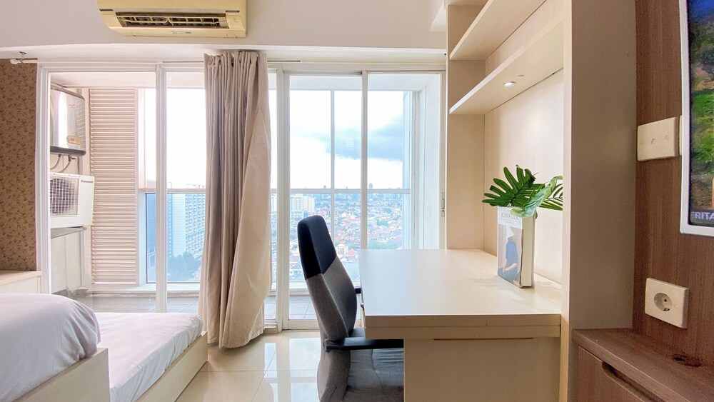 Great City View Studio At Tamansari The Hive Apartment