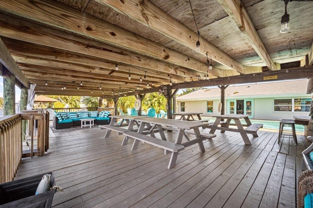 Canal Front Beach Home, Private Pool