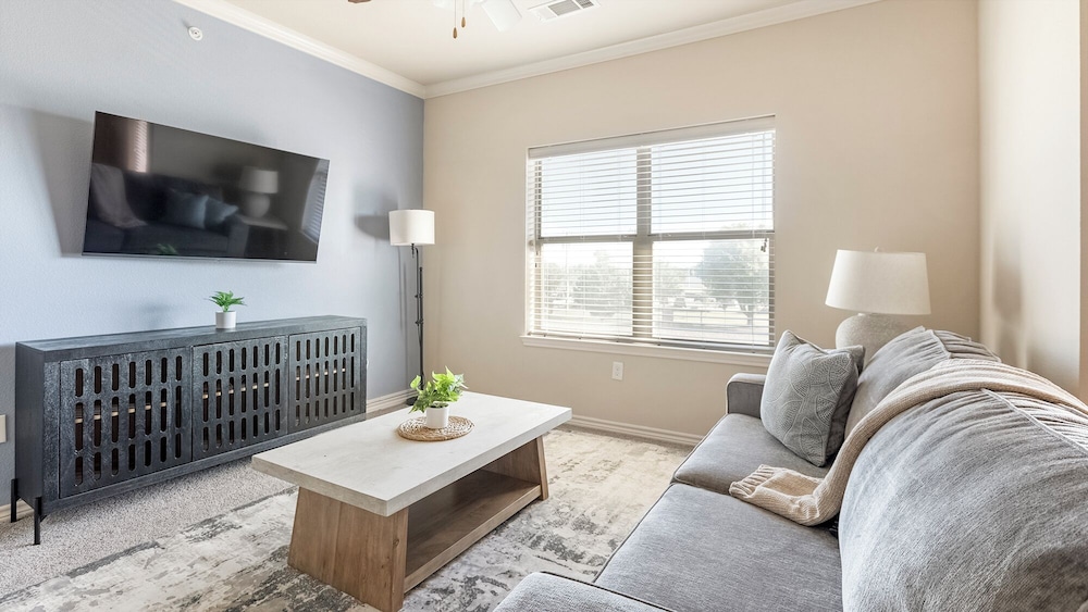 Landing Furnished Apartments near East Arlington