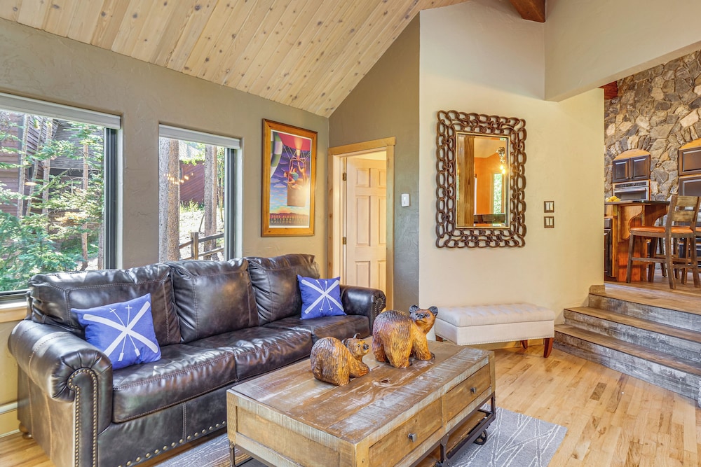 Steps to Ski Shuttle: Breckenridge Home w/ Hot Tub