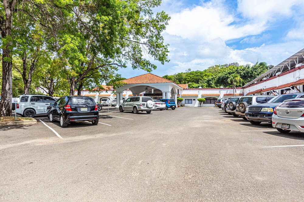 Serene Sosúa Retreat With the Biggest Pool in Sosua