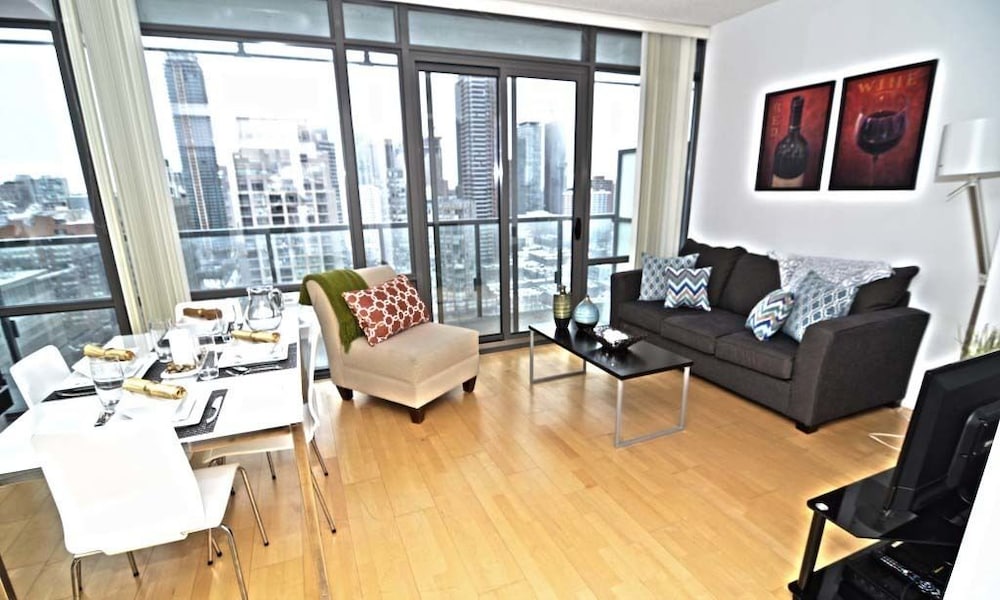 Toronto Escape - The Ruby Pink Suite