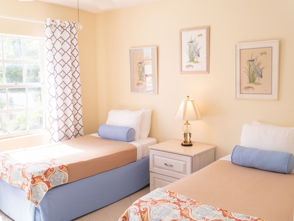 Deluxe Sea View Villas at Paradise Island Beach Club Resort view 3