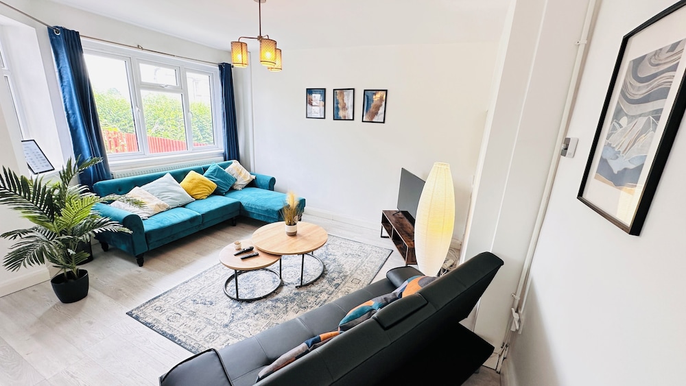 Pengam House