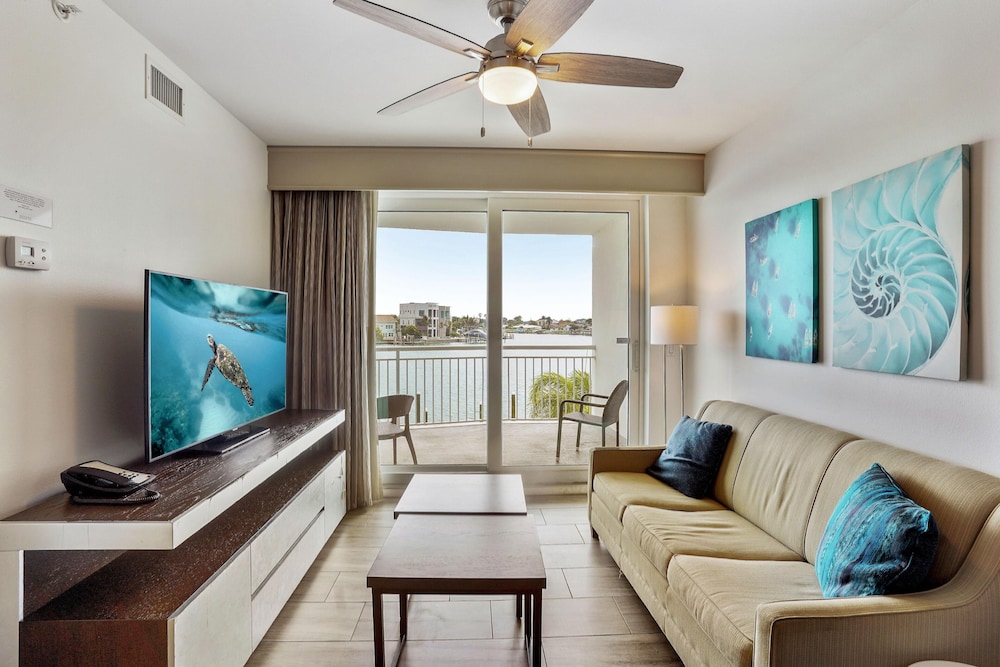 Oceana 204 East