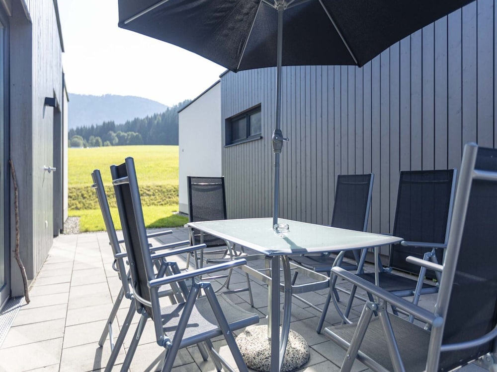 Pleasant Chalet on the ski Slopes