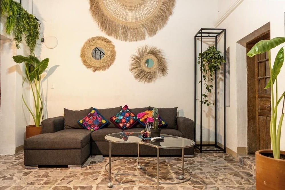 Homestal California Hostal Tlaquepaque