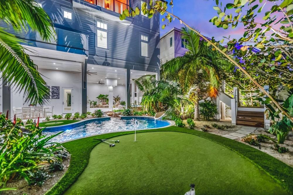 The Plaza in Siesta Key view 4