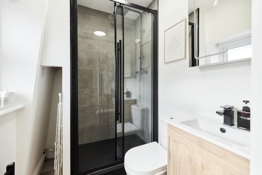 The North Notting Hill Crib - Bright 1bdr Flat