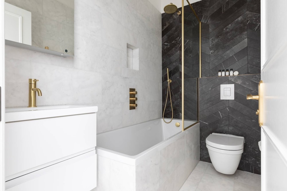 Westbourne Park Road Xviii by Onefinestay