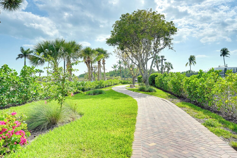 Direct Beach Access: Marco Island Resort Condo!