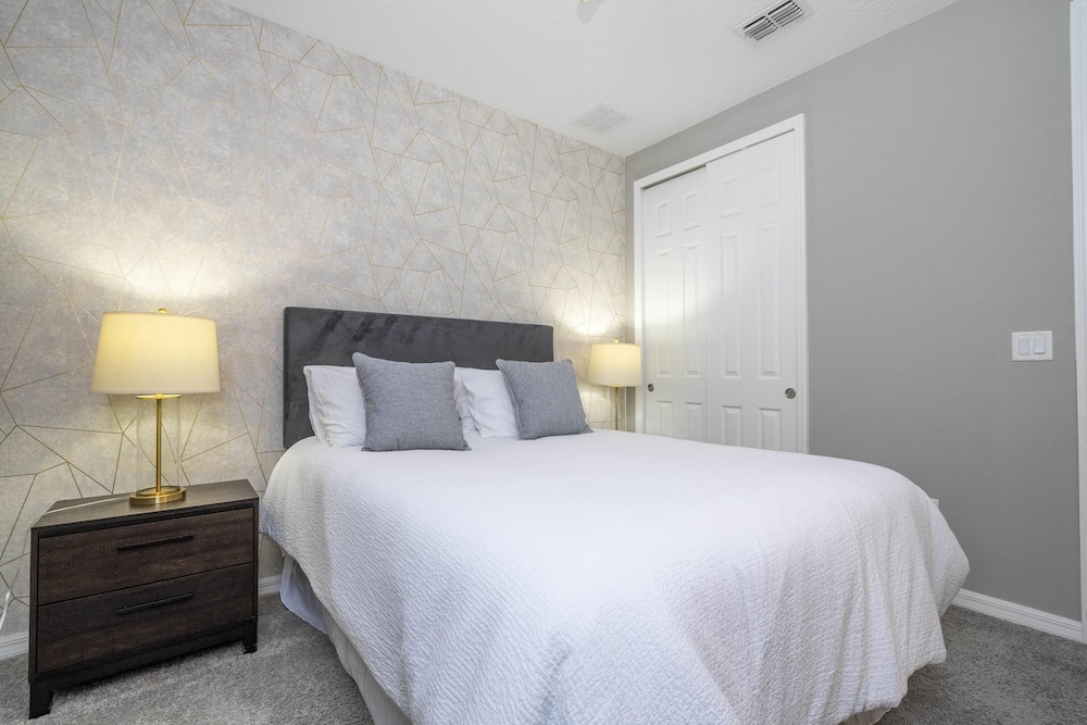 Wonderful 6 Bd w Game Room and Pool Solara Resort 8991 - Image 5