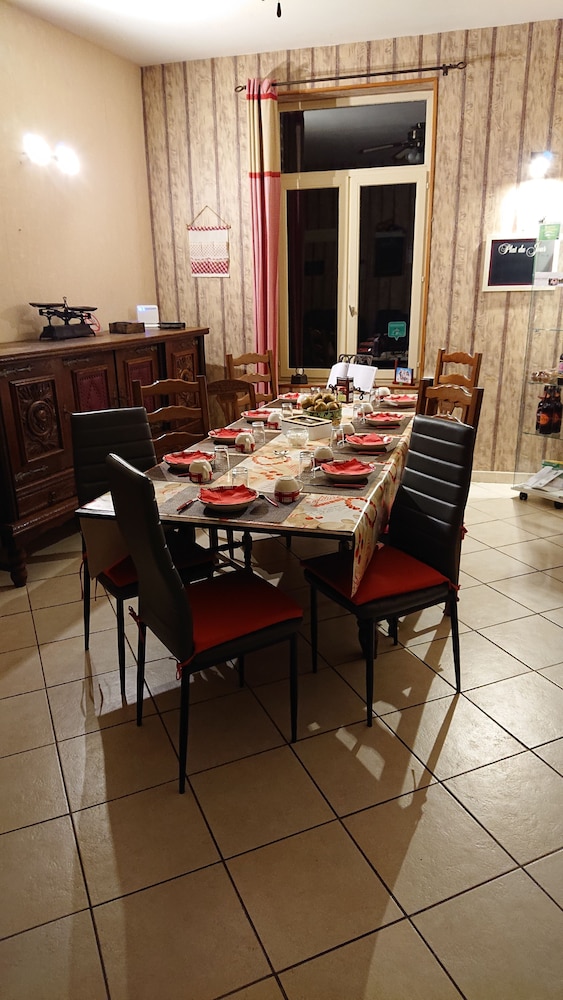 Photo 33
