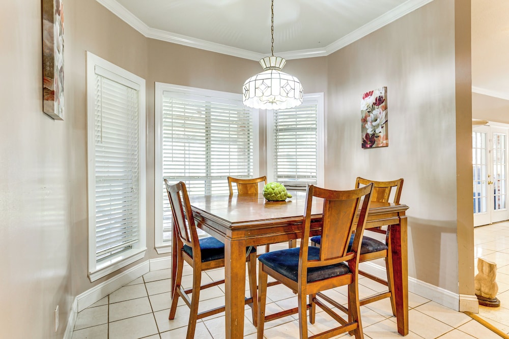 Home w/ Large Yard + Pond On-site: 15 Mi to Biloxi