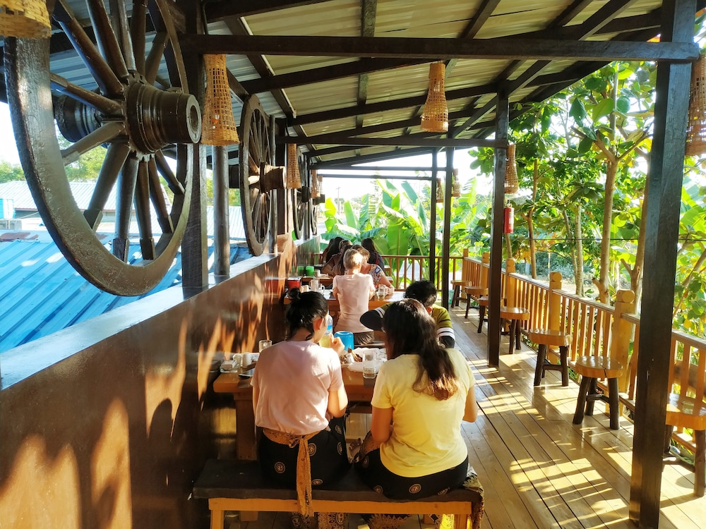 Dream House Guest House & Restaurant
