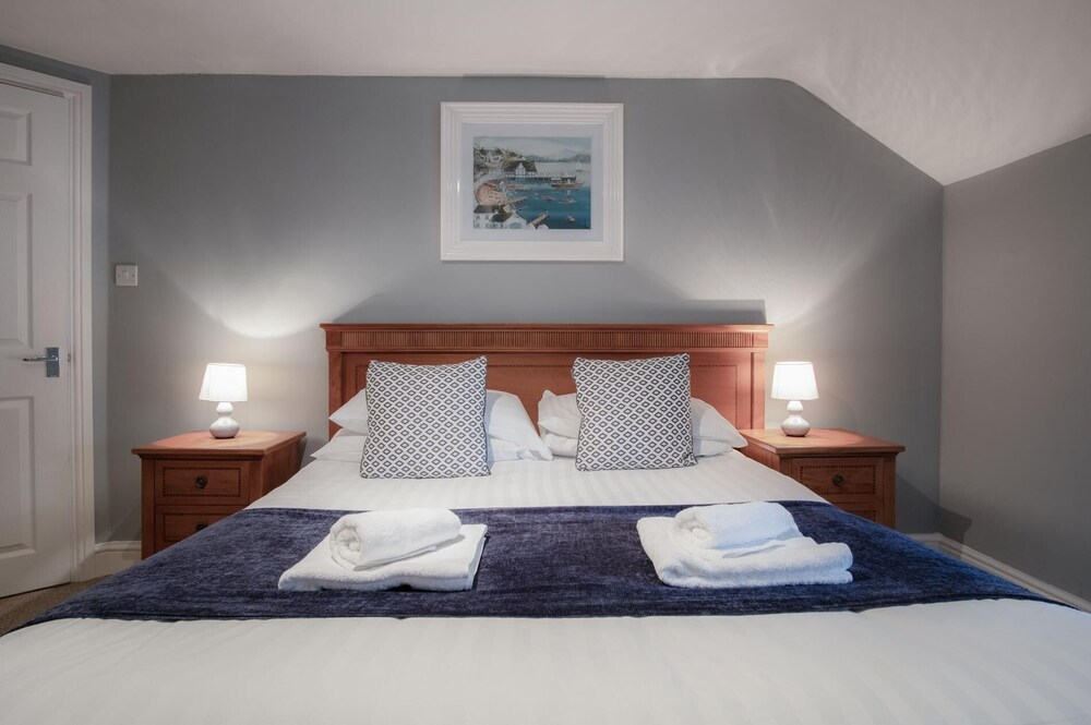 Fletcher Coach House - 3 Bedroom Cottage - Pendine