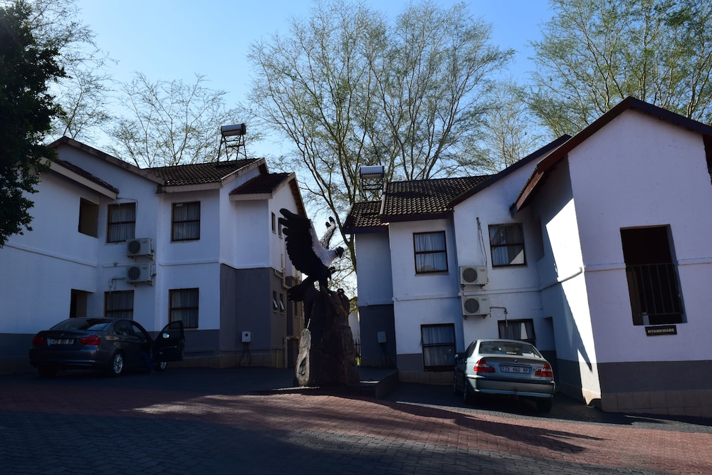 Mthunzi Lodge